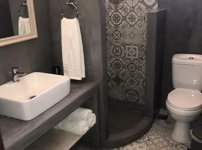 アパート Panorama Thea シミ